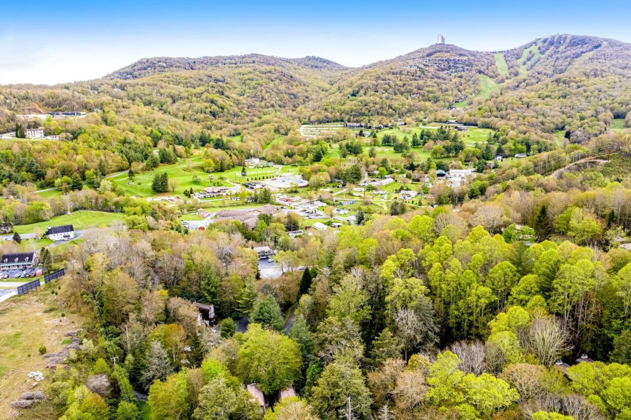 Sugar Mountain Serenity بانير إلك المظهر الخارجي الصورة